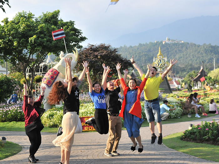 Explorer les merveilles de la Thaïlande : l'aventure de notre équipe dans des chaussures de plein air de confiance